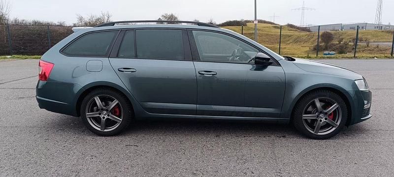 Gebraucht Skoda Octavia RS 184 PS (135 kW) 2016 Grau Kleinwagen