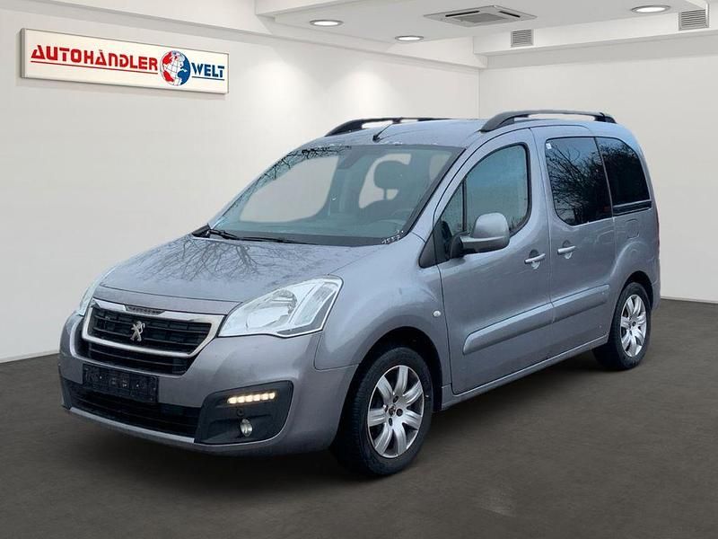 Gebraucht Peugeot Partner Tepee Allure 110 PS (80 kW) 2016 Grau Van / Kleinbus
