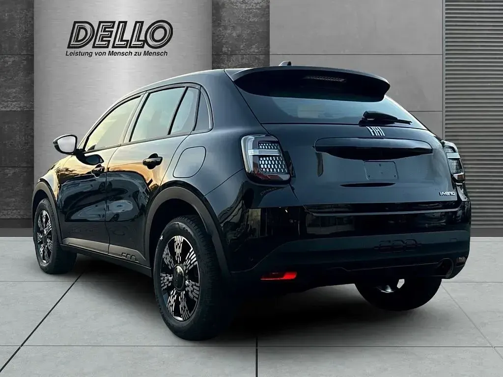 Neu Fiat 600 Business 101 PS (74 kW) 2026 Schwarz SUV