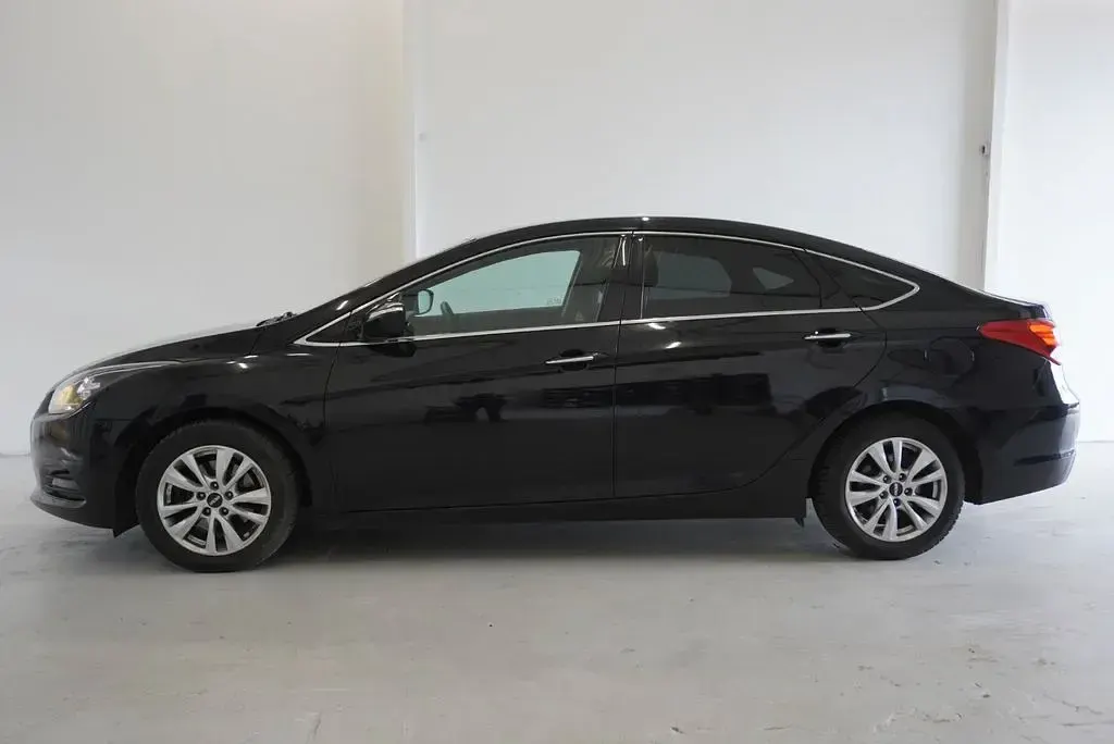 Gebraucht Hyundai i40 136 PS (100 kW) 2016 Schwarz Limousine