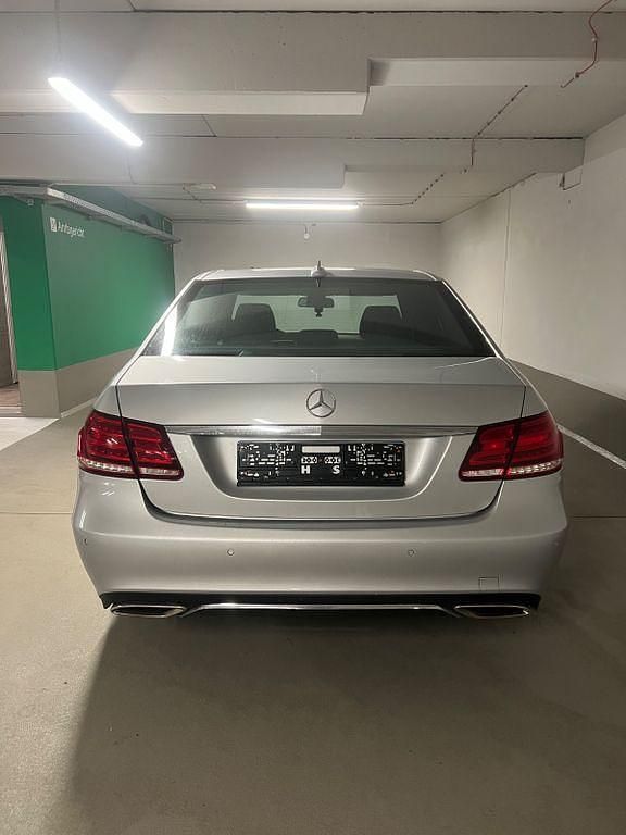 Gebraucht Mercedes E200 Elegance 184 PS (135 kW) 2013 Silber Limousine