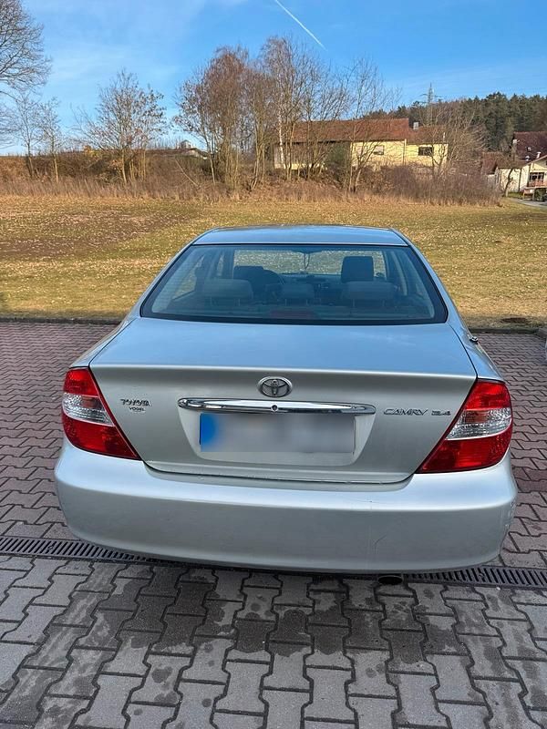 Gebraucht Toyota Camry 152 PS (111 kW) 2001 Silber Limousine