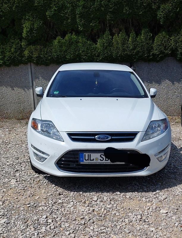 Weiß Gebraucht 2014 Ford Mondeo Ambiente Kombi | 5.400 € (Fairer Preis) - Bild 1/4