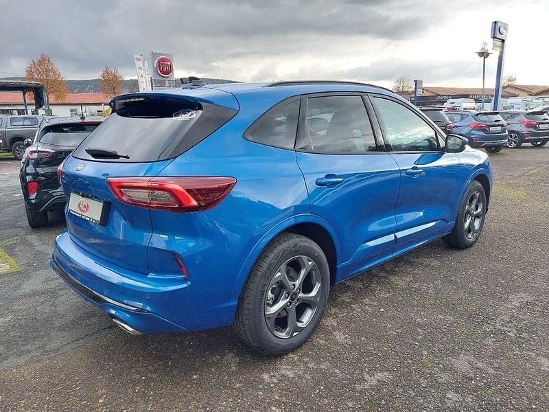 Neu Ford Kuga ST-Line 186 PS (136 kW) 2025 Blau SUV