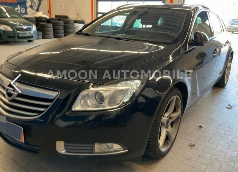 Gebraucht Opel Insignia Innovation 220 PS (161 kW) 2011 Schwarz Kombi