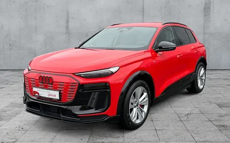 Używany Audi Q6 e-tron Advanced 285 kW (388 KM) 2025 Czerwony SUV