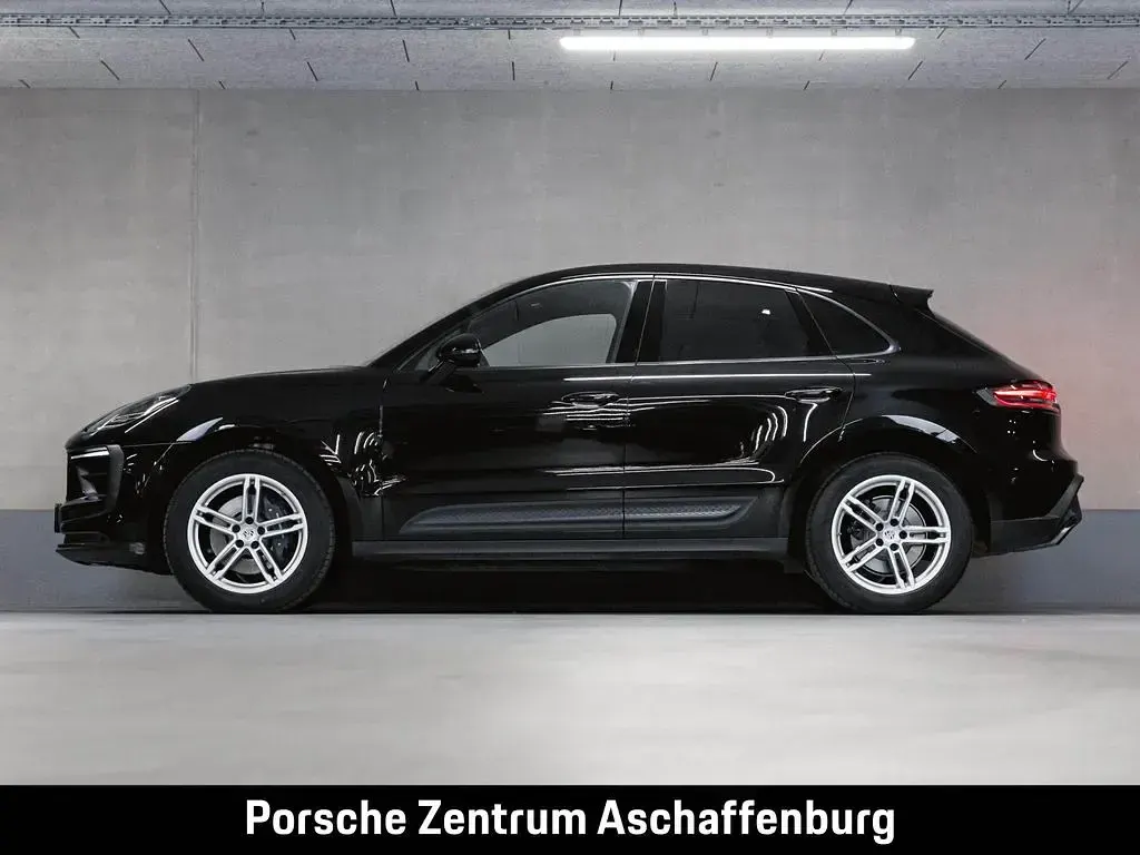 Gebraucht Porsche Macan 265 PS (194 kW) 2023 Schwarz SUV