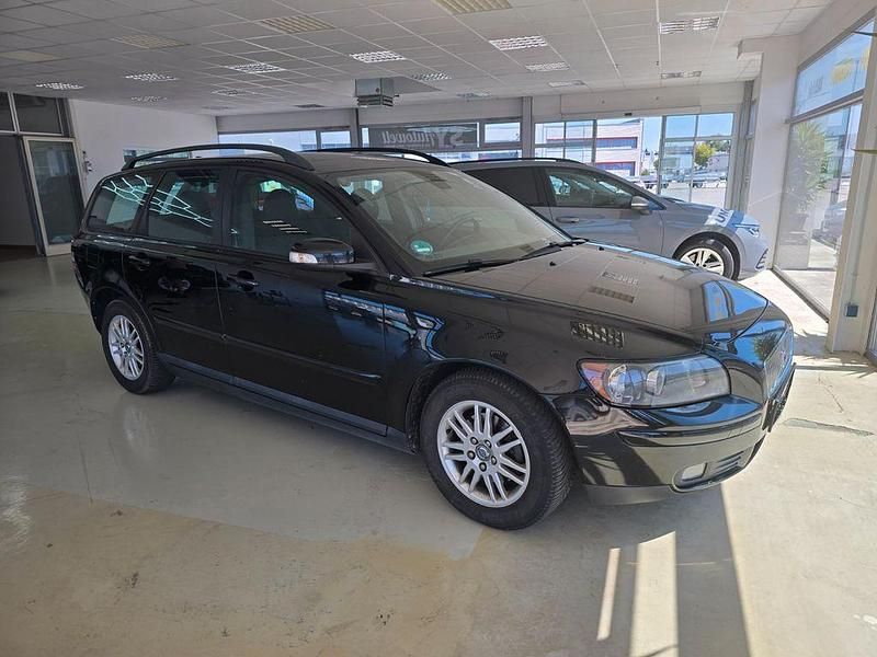 Schwarz Gebraucht 2006 Volvo V50 Momentum Kombi | 2.999 € (Etwas zu teuer) - Bild 1/4