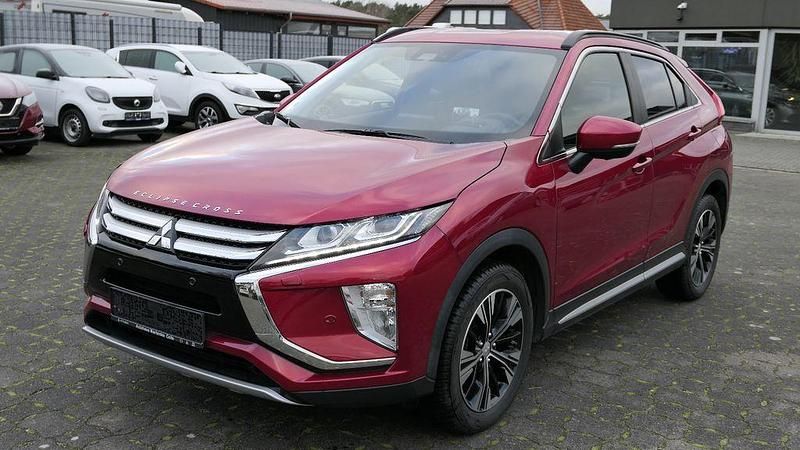 Rot Gebraucht 2018 Mitsubishi Eclipse Cross Edition SUV | 13.990 € (Fairer Preis) - Bild 1/4