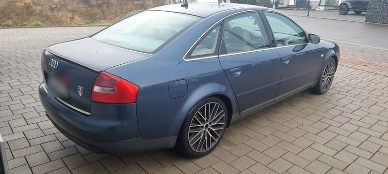 Gebraucht Audi A6 220 PS (161 kW) 2002 Blau Limousine