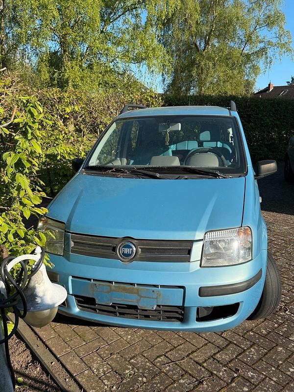 Andere farben Gebraucht 2004 Fiat Panda Kleinwagen | 700 € - Bild 1/4