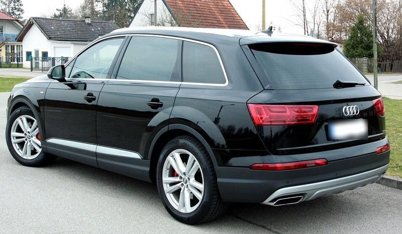 Gebraucht Audi Q7 Ambiente 272 PS (200 kW) 2016 Schwarz SUV
