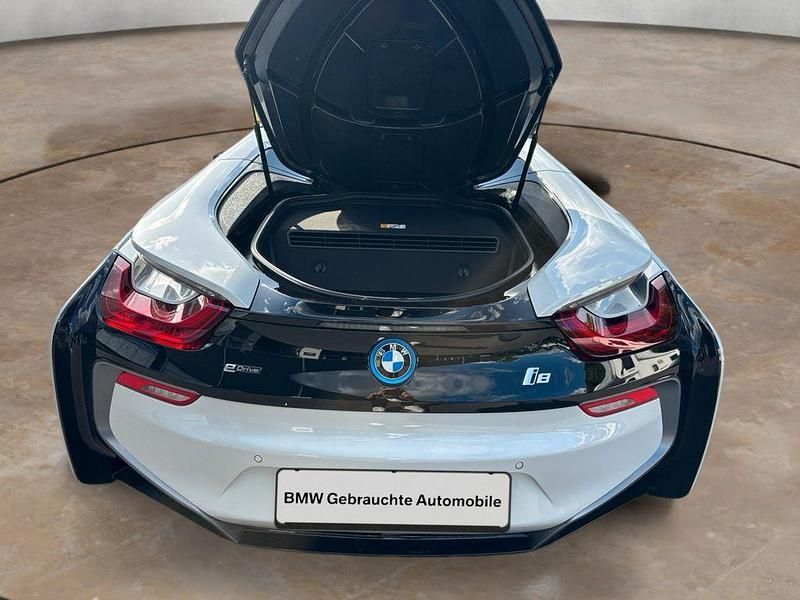 Gebraucht BMW i8 Performance 374 PS (275 kW) 2018 Weiß Cabrio