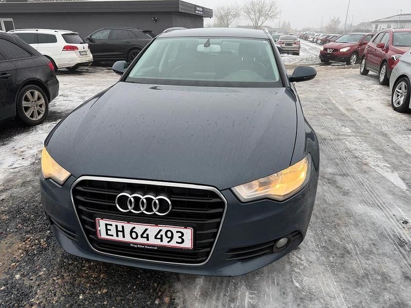 Gebraucht Audi A6 Sport 179 PS (131 kW) 2012 Blau Kombi