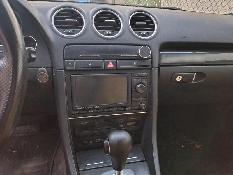 Gebraucht Audi A4 Cabriolet S-Line 163 PS (119 kW) 2004 Rot Cabrio