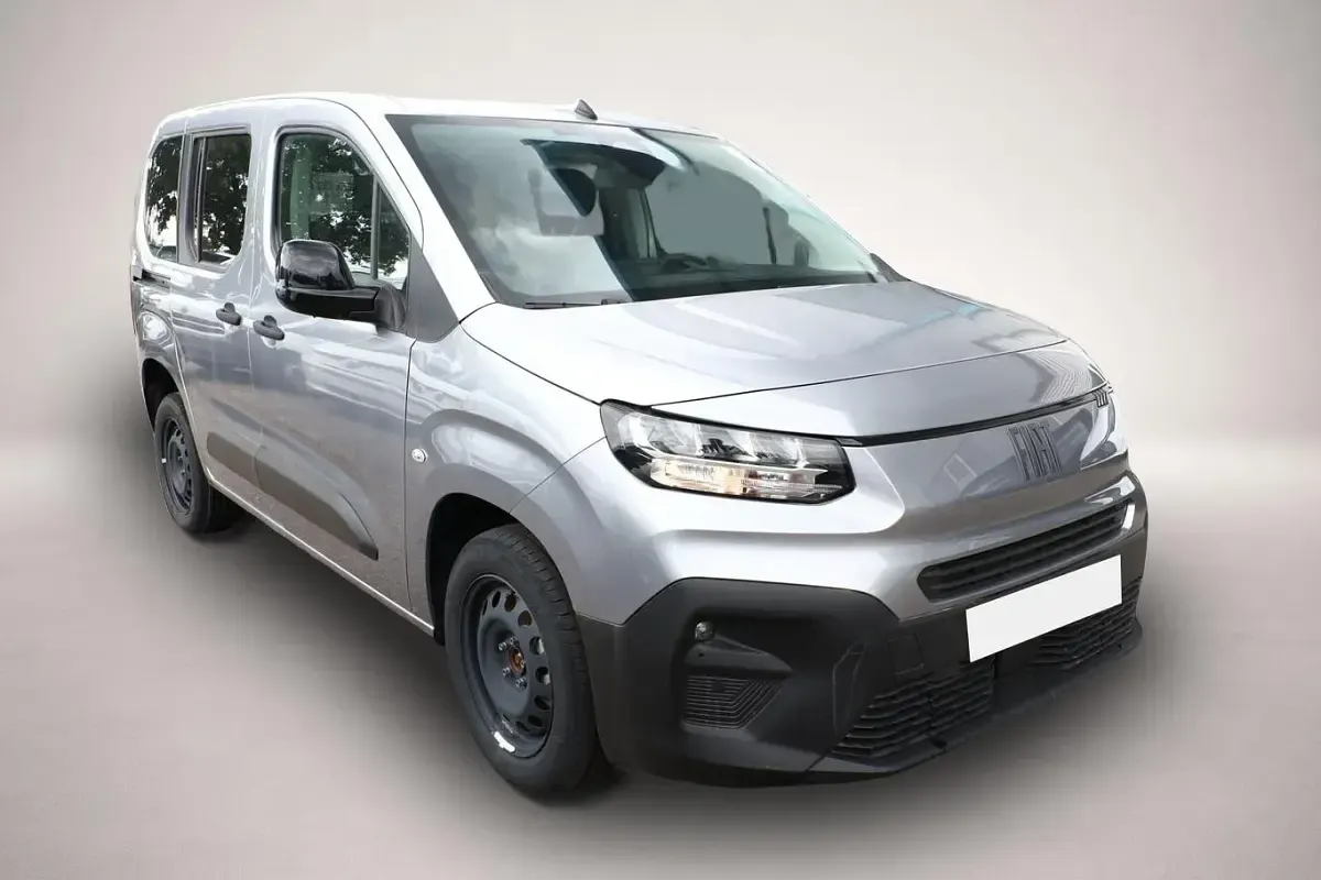 Neu Fiat Doblò 101 PS (74 kW) 2025 Manufacturer Van / Kleinbus