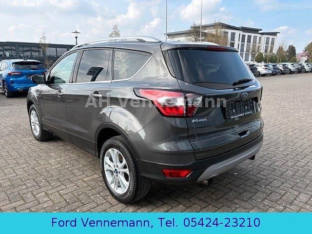 Gebraucht Ford Kuga Titanium 150 PS (110 kW) 2018 Grau SUV