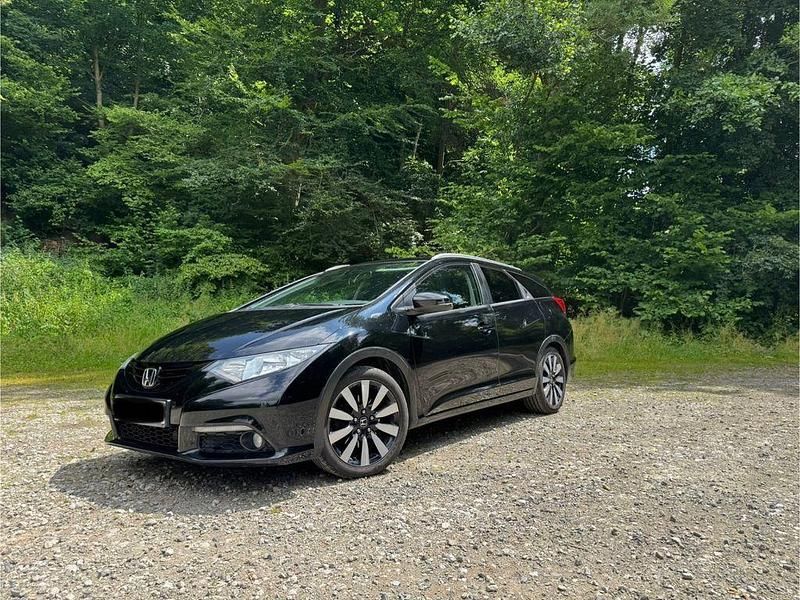 Schwarz Gebraucht 2014 Honda Civic Lifestyle Kombi | 6.500 € (Fairer Preis) - Bild 1/2
