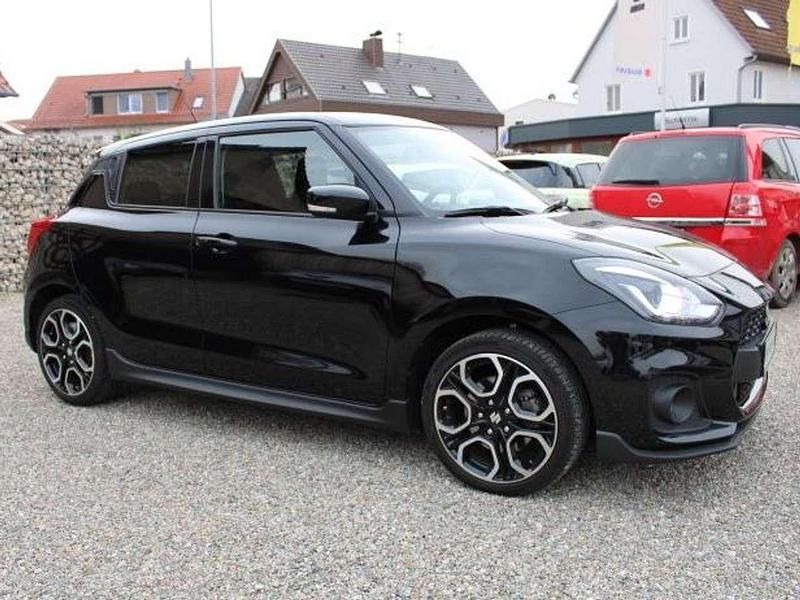 Gebraucht Suzuki Swift Sport 129 PS (94 kW) 2021 Super black pearl metallic Kleinwagen