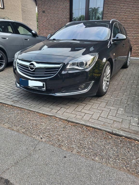 Schwarz Gebraucht 2016 Opel Insignia Sport Kombi | 9.900 € (Fairer Preis) - Bild 1/4