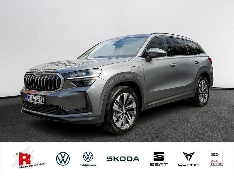 Grau Gebraucht 2024 Skoda Kodiaq Selection SUV | 46.990 € (Fairer Preis) - Bild 1/2