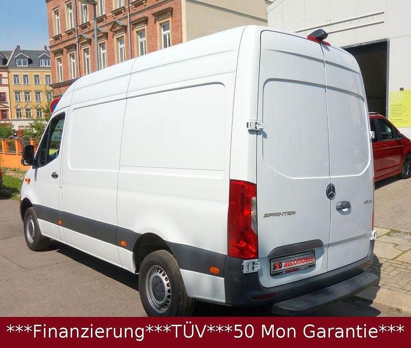 Używany Mercedes Sprinter 170 KM (125 kW) 2022 Biały Van