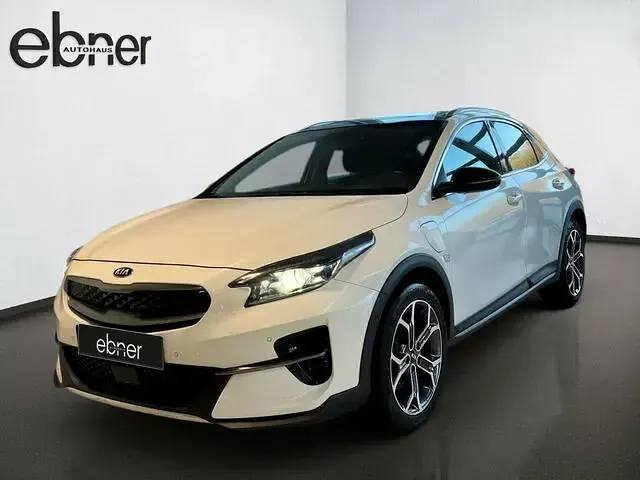 Gebraucht Kia XCeed Spirit 140 PS (102 kW) 2021 (hw2) deluxeweiss met. SUV