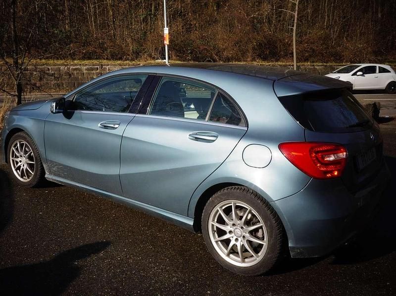Gebraucht Mercedes A250 211 PS (155 kW) 2013 Blau Limousine