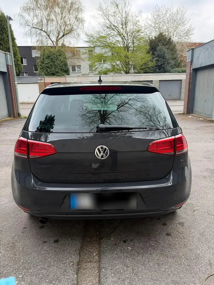 Second-hand VW Golf VII 105 CP (77 kW) 2013 Gri Berlinǎ
