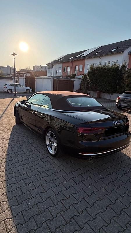 Gebraucht Audi Cabriolet Sport 150 PS (110 kW) 2019 Schwarz Cabrio