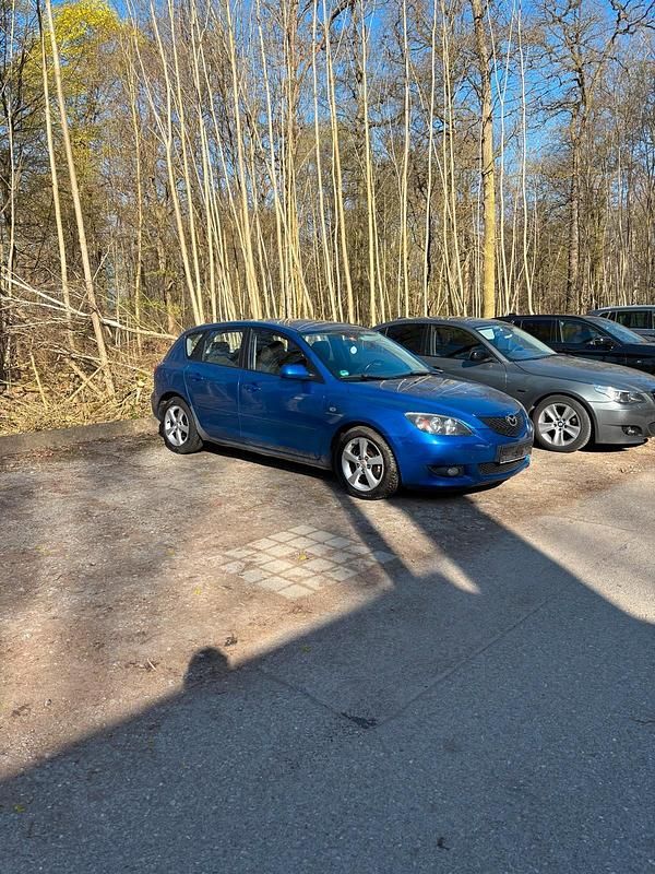 Usata Mazda 3 105 CV (77 kW) 2005 Blu Berlina