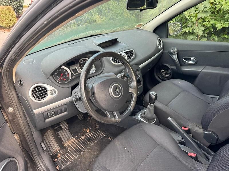 Gebraucht Renault Clio III 75 PS (55 kW) 2006 Schwarz Kleinwagen