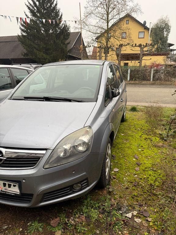 Silber Gebraucht 2007 Opel Zafira Van / Kleinbus | 1.450 € (Superpreis) - Bild 1/3