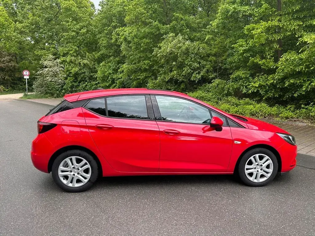 Gebraucht Opel Astra Active 125 PS (91 kW) 2016 Rot Limousine