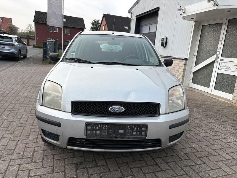 Gebraucht Ford Fusion Ambiente 80 PS (58 kW) 2005 Silber Kleinwagen