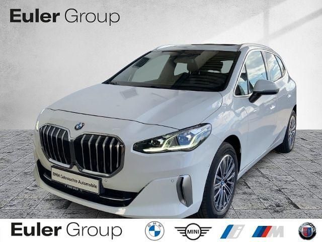 Weiss Gebraucht 2022 BMW 218 Active Tourer Sport Line Van / Kleinbus | 27.988 € (Fairer Preis) - Bild 1/4