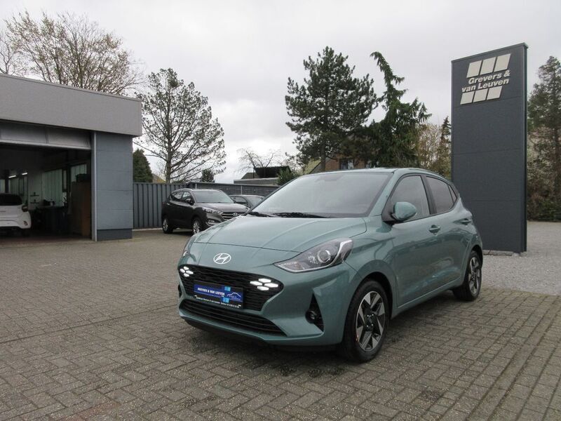Grün Neu 2025 Hyundai i10 Prime Kleinwagen | 18.900 € (Fairer Preis) - Bild 1/4