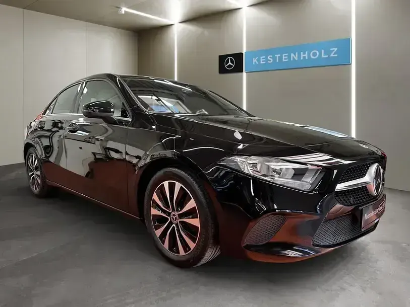 Gebraucht Mercedes A220 Style 190 PS (139 kW) 2022 Schwarz Limousine