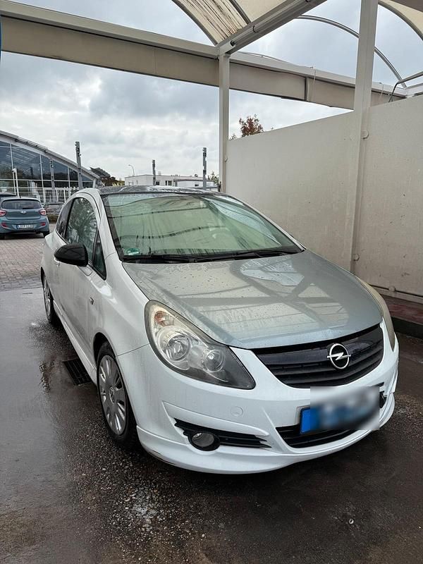 Weiß Gebraucht 2008 Opel Corsa Kleinwagen | 2.500 € (Teuer) - Bild 1/4