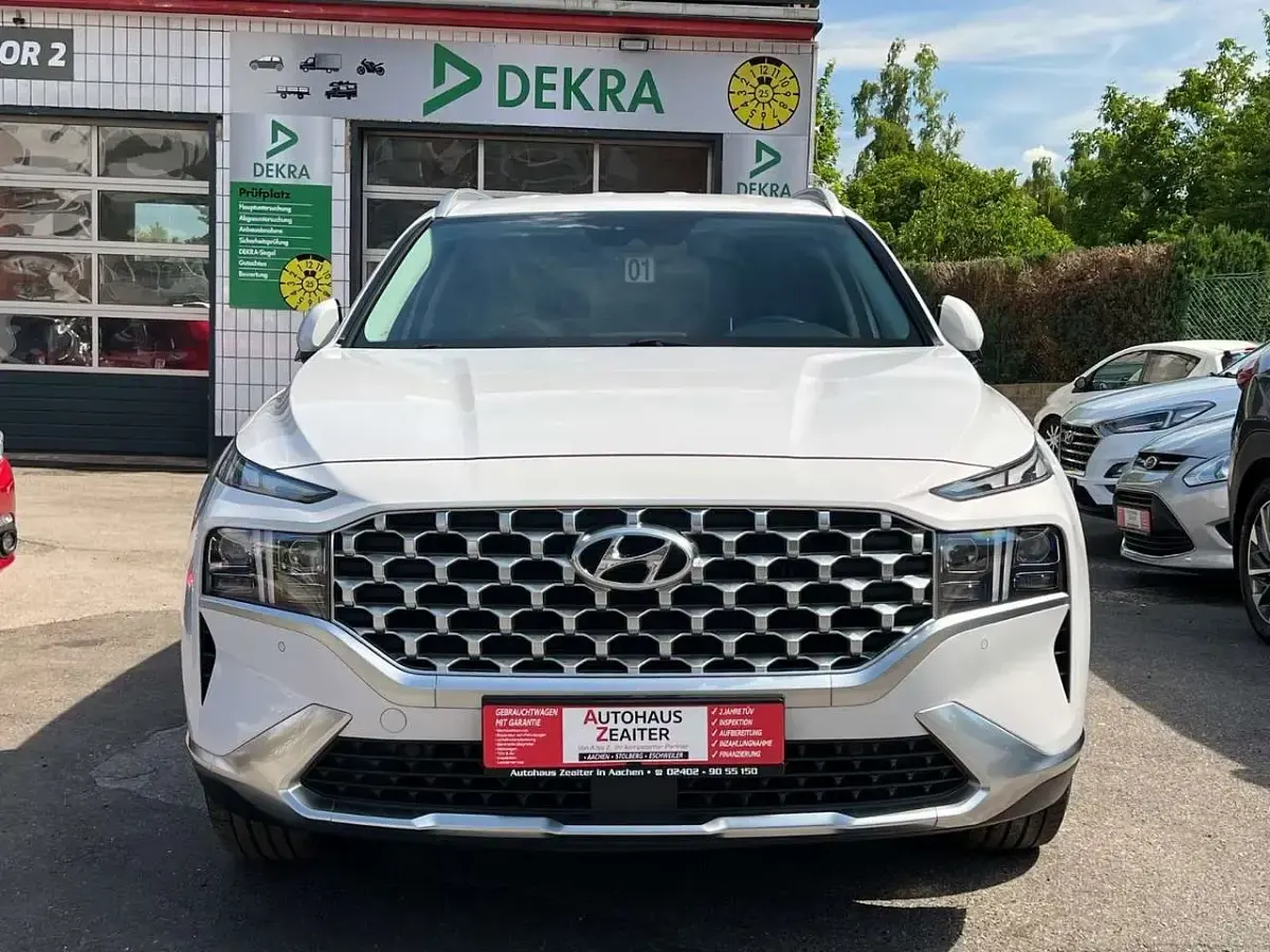 Gebraucht Hyundai Santa Fe Trend 265 PS (194 kW) 2021 Glacier white SUV