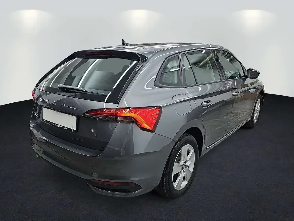 Neu Skoda Scala Selection 116 PS (85 kW) 2026 Graphitegrau metallic Kleinwagen