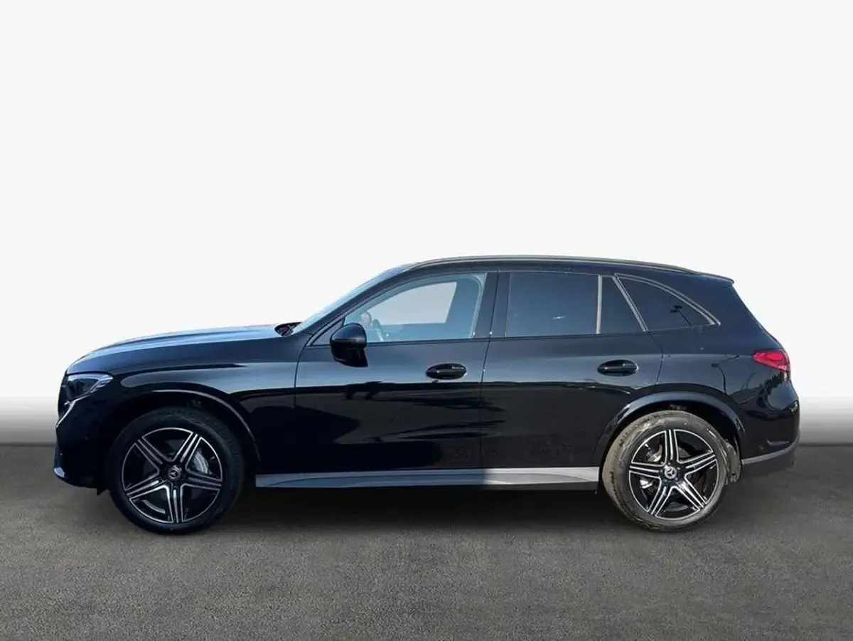 Gebraucht Mercedes GLC200 AMG 204 PS (150 kW) 2025 Schwarz SUV