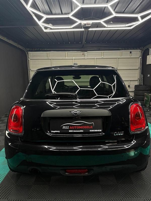 Second-hand Mini ONE 102 CP (75 kW) 2017 Negru Hatchback
