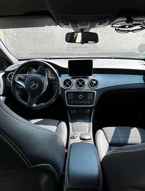 Gebraucht Mercedes GLA180 122 PS (89 kW) 2014 Schwarz SUV