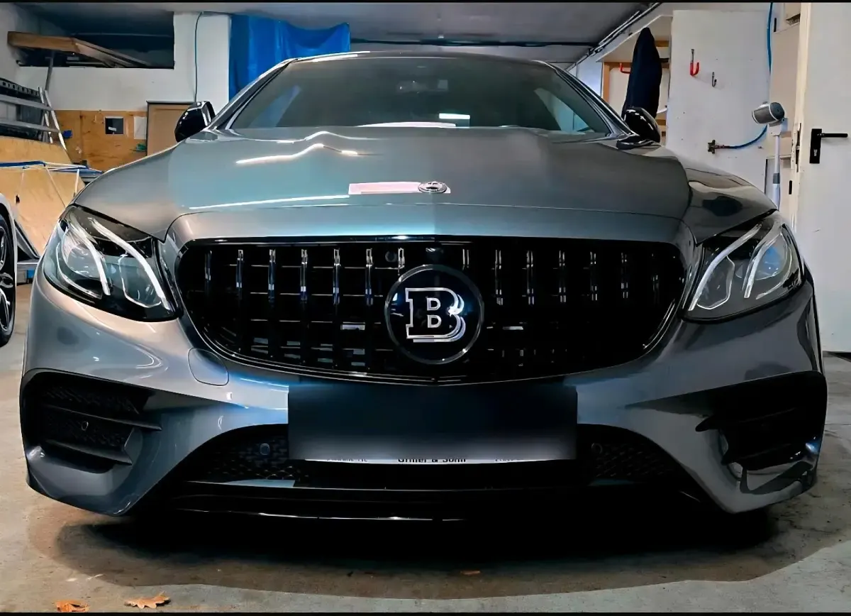 Gebraucht Mercedes E220 AMG line 194 PS (142 kW) 2019 Grau Coupé