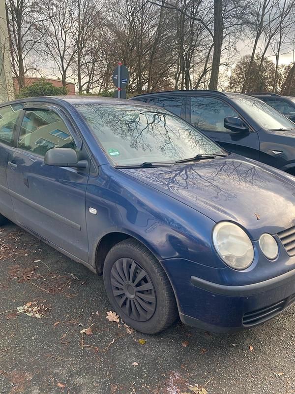 Blau Gebraucht 2004 VW Polo Kleinwagen | 400 € (Superpreis) - Bild 1/4