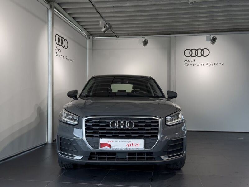 Gebraucht Audi Q2 Design 116 PS (85 kW) 2017 Nanograu metallic SUV