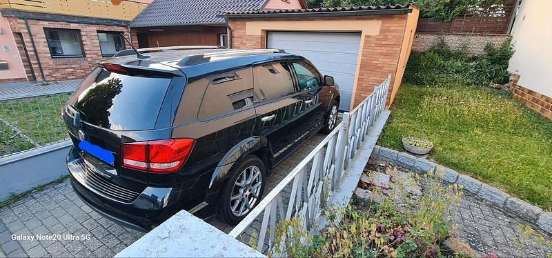 Schwarz Gebraucht 2014 Fiat Freemont SUV | 10.500 € (Fairer Preis) - Bild 1/4