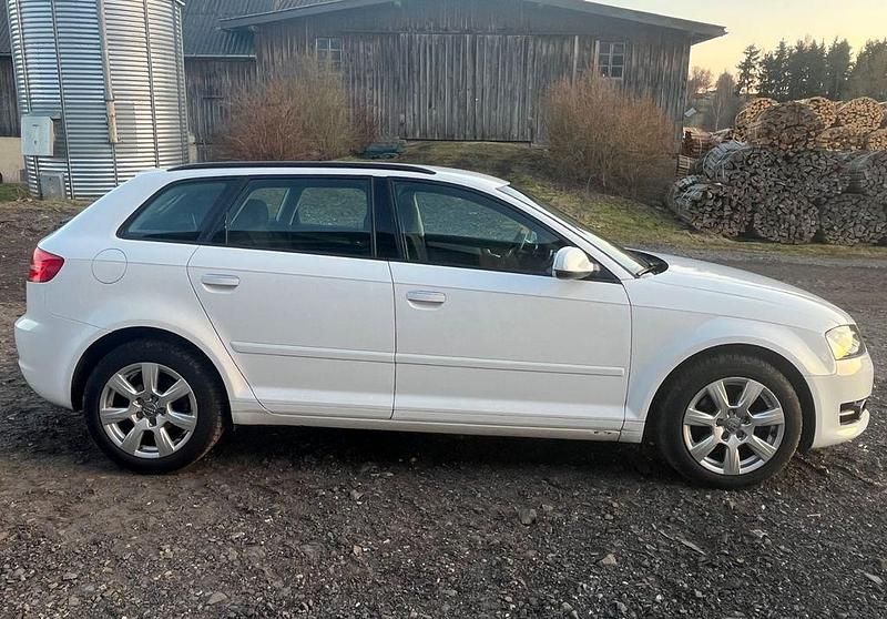 Gebraucht Audi A3 Ambition 140 PS (102 kW) 2012 Weiß Kleinwagen