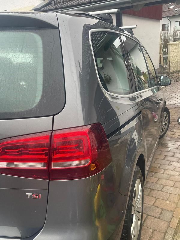 Gebraucht VW Sharan 150 PS (110 kW) 2018 Grau Van / Kleinbus